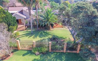 3 Bedroom House in Helderkruin
