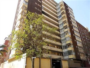 2 Bed Apartment in Hillbrow