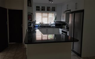 4 Bedroom Townhouse in Lephalale (Ellisras)