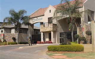 533 m² Land available in Willowbrook