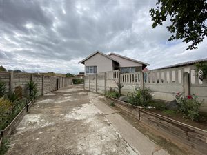 7 Bed House in Amajuba Park