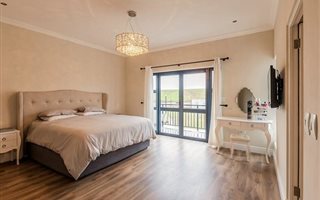 3 Bedroom Townhouse in Schoongezicht