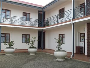 1 Bedroom Apartment in Hoekwil
