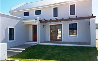 3 Bedroom House in Graanendal
