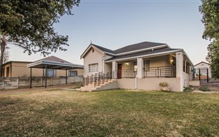 4 Bedroom House in Delarey