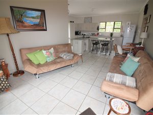 2 Bed Apartment in Herolds Bay