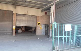2100 m² Commercial space in Springfield Park