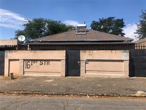 11 Bed House in Vrededorp
