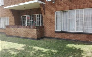 2 Bedroom Apartment in Driehoek