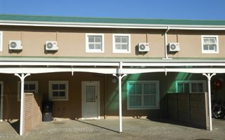 2 Bedroom House in Oatlands North