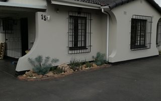 1 Bedroom Garden Cottage in Moseley