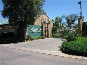 3 Bed Simplex in Highveld