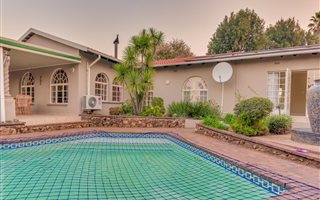 3 Bedroom House in Weltevreden Park