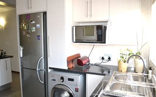 2 Bedroom Simplex in Hamberg
