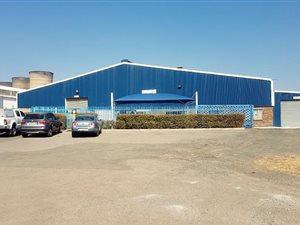 1800 m² Industrial space in Spartan