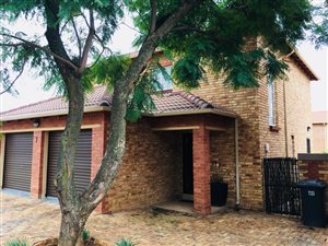 3 Bedroom Townhouse in Willowbrook