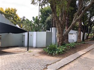 300 m² Commercial space in Parkmore