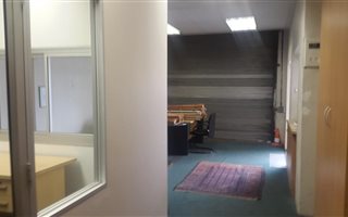 85 m² Commercial space in Paarden Eiland