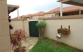 3 Bedroom Simplex in Baillie Park