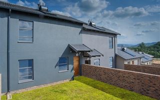 3 Bedroom Duplex in Springs Central