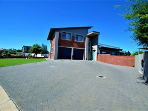 4 Bedroom House in Wierda Crest Estate