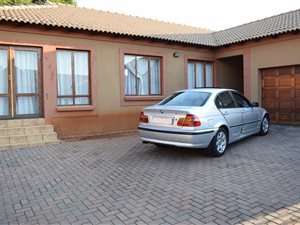 3 Bed House in Heatherview