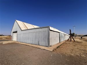 950 m² Industrial space in Klerksoord