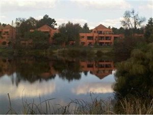 2 Bed Apartment in Randpark Ridge