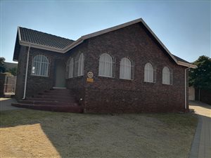 3 Bed House in Laudium