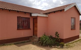 3 Bedroom House in Mogul Park