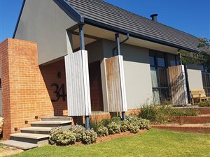 3 Bed House in Country View Estate