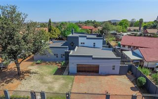 4 Bedroom House in Wierda Park
