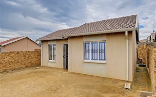 2 Bedroom House in Cosmo City