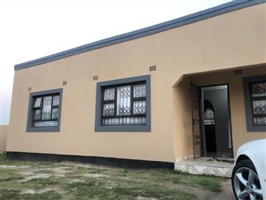3 Bed House in Lovu