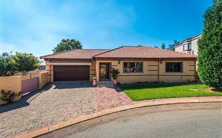 4 Bedroom House in Honeydew Manor