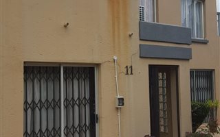5 Bedroom Duplex in Erasmia