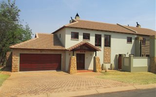 4 Bedroom House in Sable Hills Waterfront Estate