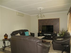 4 Bedroom House in Wild En Weide
