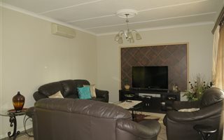4 Bedroom House in Wild En Weide