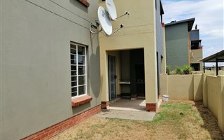 2 Bedroom Apartment in Waterval East