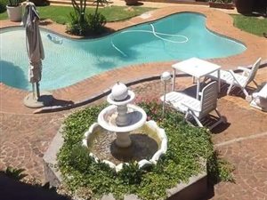 3 Bed Garden Cottage in Northcliff