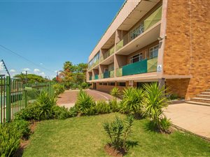 2 Bed Apartment in Florida North