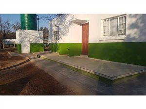 40 m² Farm in Kameeldrift East