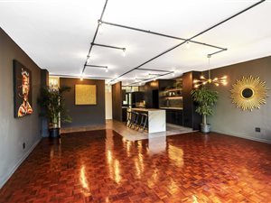 2 Bed Apartment in Benmore Gardens