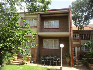 2 Bed Apartment in Zwartkop