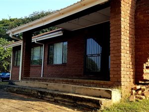 4 Bed House in Hibberdene