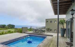 4 Bedroom House in Oubaai and surrounds