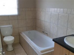 3 Bed Apartment in Onverwacht