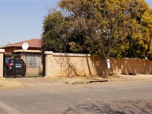 3 Bed House in Kempton Park Central