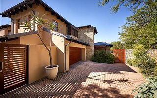 5 Bedroom House in Carlswald North Estate